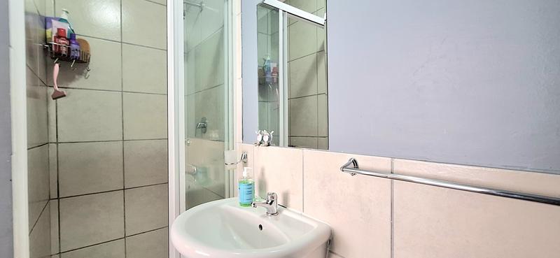 2 Bedroom Property for Sale in Island View Western Cape